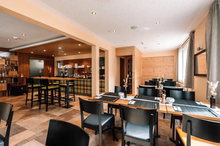 hotel les amis saas fee 03 768x512