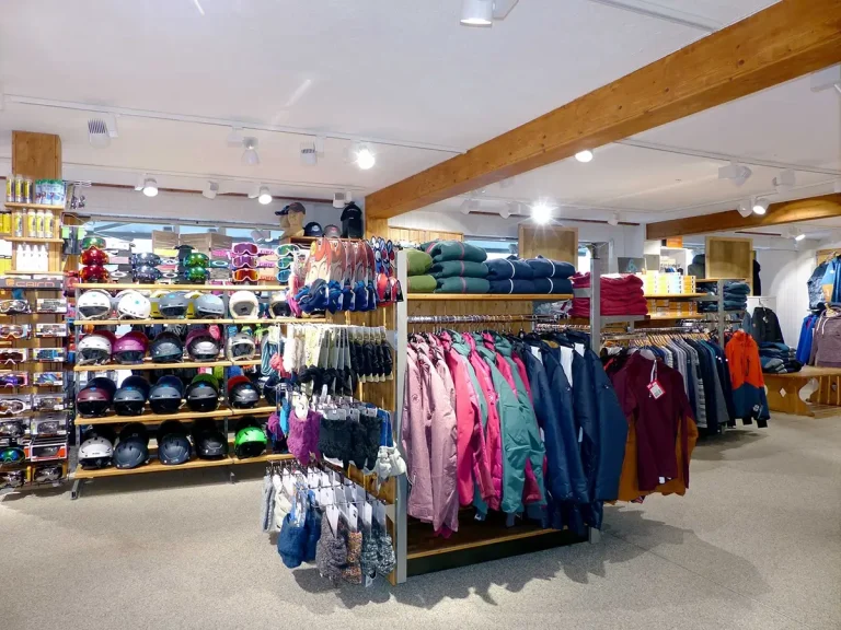 shop innen winter wannihorn sport graechen 768x576