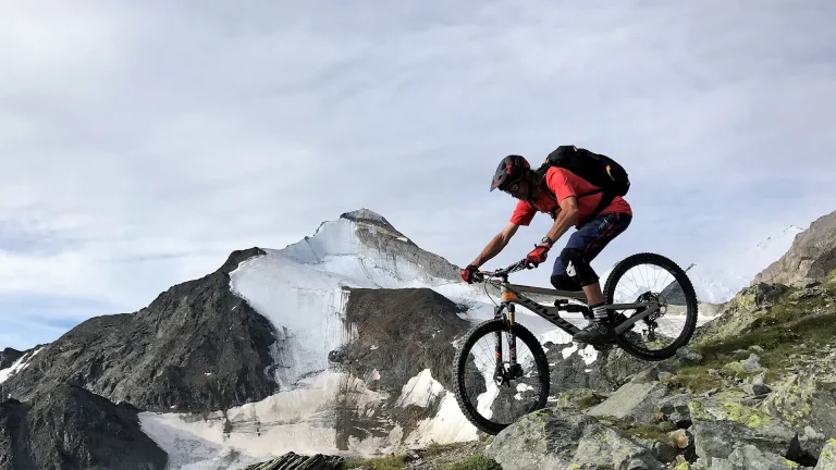 one bike snowboard shop 05 768x432