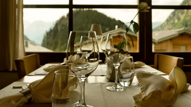 hotel restaurant massa blatten 01 768x432